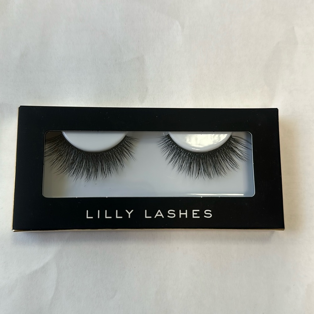 San Diego Lilly Lashes synthetic lashes